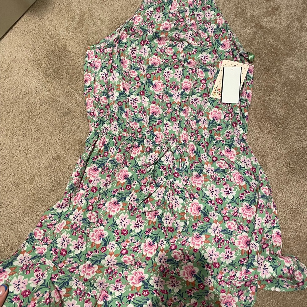 Cute romper - Picture 2 of 2